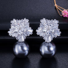 Load image into Gallery viewer, Pearl Earrings
