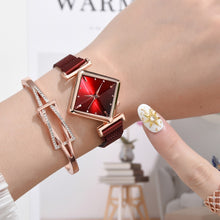 Load image into Gallery viewer, Polygon Women&#39;s Wristwatch
